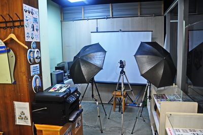 Специальное предложение в фотосалоне «Радуга»!  Поможем сохранить самые яркие моменты Вашей жизни со скидкой до 50% на фотопечать, сувениры и другие услуги!