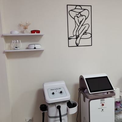 Услуги лазерной эпиляции в студии «Юлия» для мужчин и женщин со скидкой до 63% Услуги лазерной эпиляции в студии «Юлия» для мужчин и женщин со скидкой до 63%